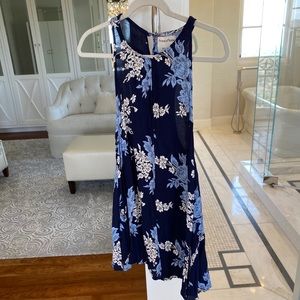Privacy please flowy floral dress!
